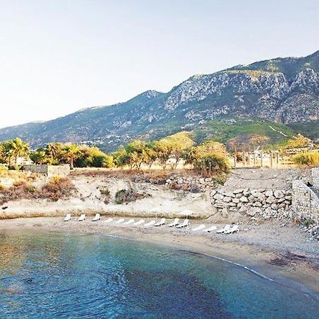 Sempati Hotel Lapithos  Exterior photo