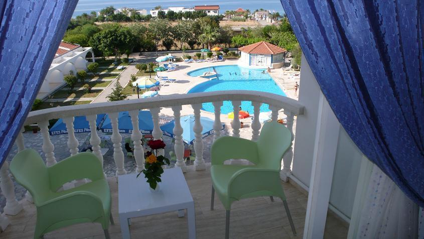 Sempati Hotel Lapithos  Exterior photo