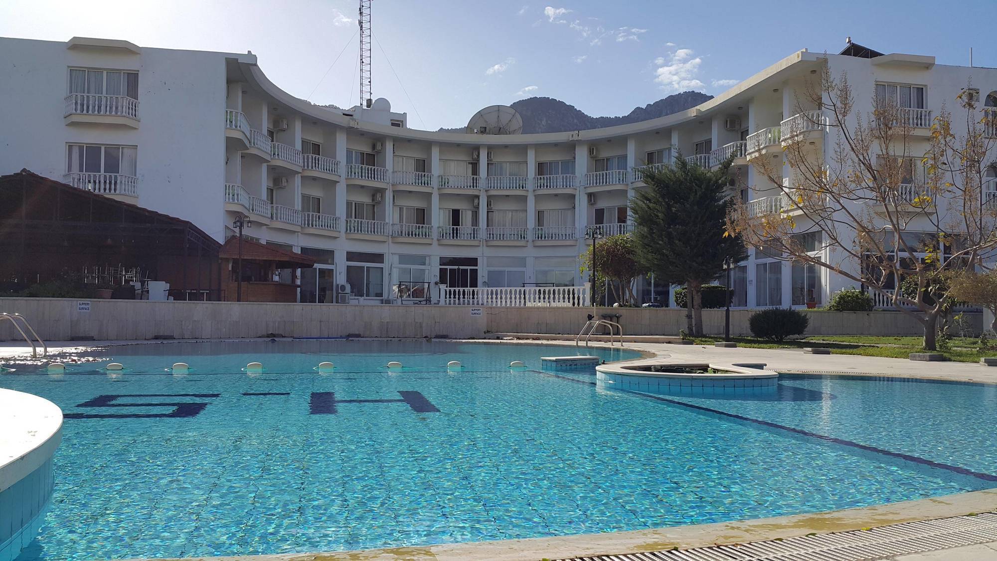 Sempati Hotel Lapithos  Exterior photo