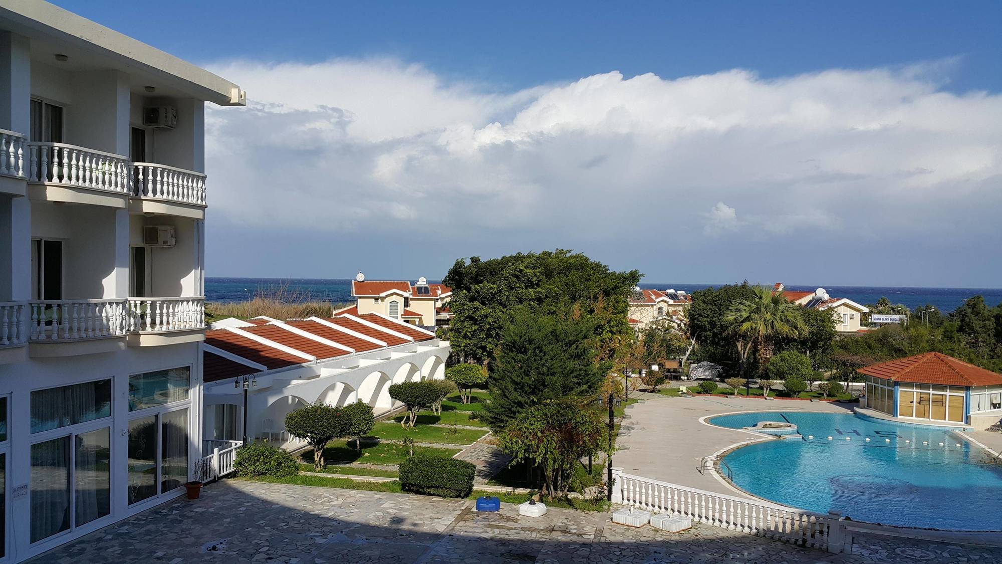 Sempati Hotel Lapithos  Exterior photo