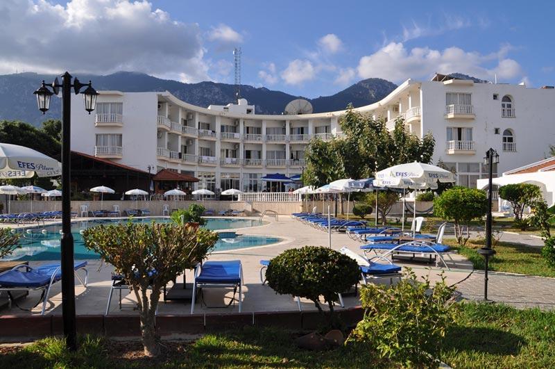 Sempati Hotel Lapithos  Exterior photo